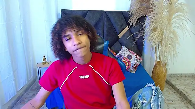 angelll18  online show from 04.17.26