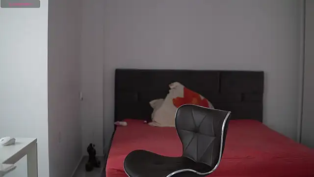 MiraBennet online show from 04.17.26