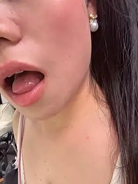 ella-ys online show from 03.02.26