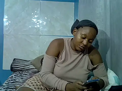 Snapshot of SweetHotPussy_99 chatting on 03.24.26 SweetHotPussy 99 online show from 03.24.26