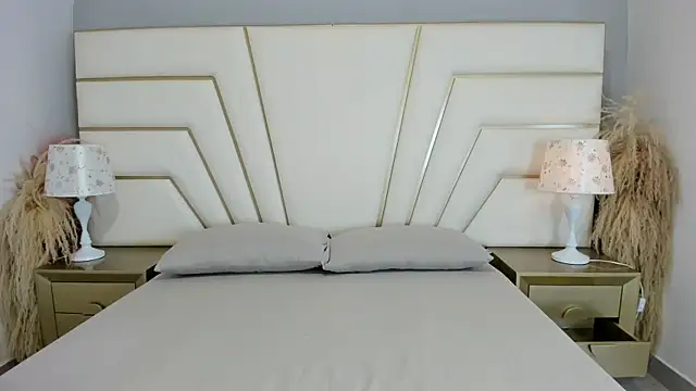 Zara Vidal online show from 12.20.25