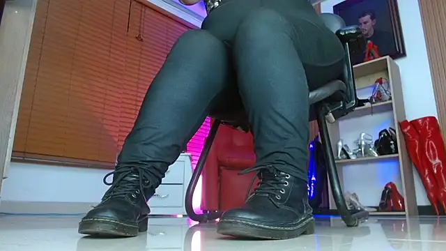 paola xm online show from 03.17.26