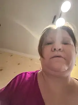 Snapshot of -Queen- chatting on 02.02.26 -Queen- online show from 02.02.26