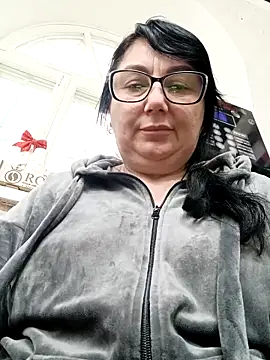 Snapshot of MariSwan222 chatting on 05.13.26 MariSwan222 online show from 05.13.26