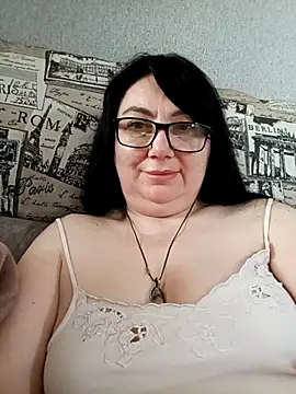 Snapshot of MariSwan222 chatting on 05.17.26 MariSwan222 online show from 05.17.26