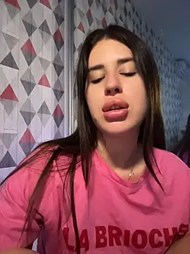 Lira Fayeee online show from 06.08.26