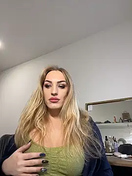 Snapshot of Mileriya chatting on 02.14.26 Mileriya online show from 02.14.26