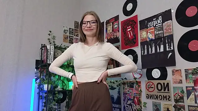 JeaneneWoltz online show from 12.21.25