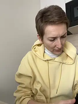 Snapshot of Sensual_Flower chatting on 02.11.26 Sensual Flower online show from 02.11.26