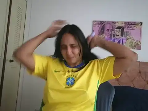 Snapshot of Valery__lovex chatting on 06.14.26 Valery lovex online show from 06.14.26