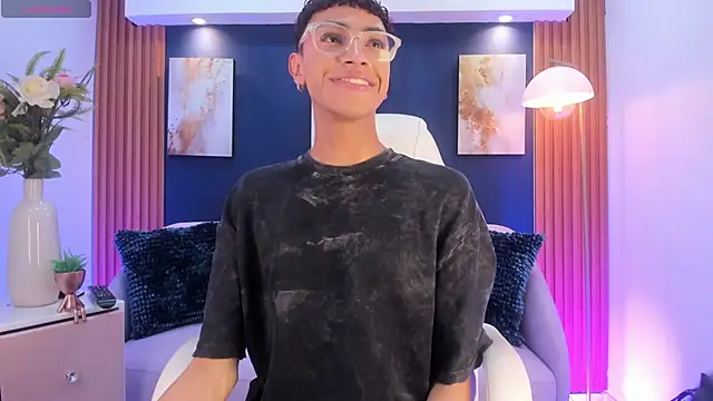 Snapshot of Owen_JP chatting on 03.13.26 Owen JP online show from 03.13.26