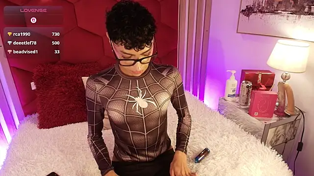 Snapshot of Owen_JP chatting on 04.09.26 Owen JP online show from 04.09.26