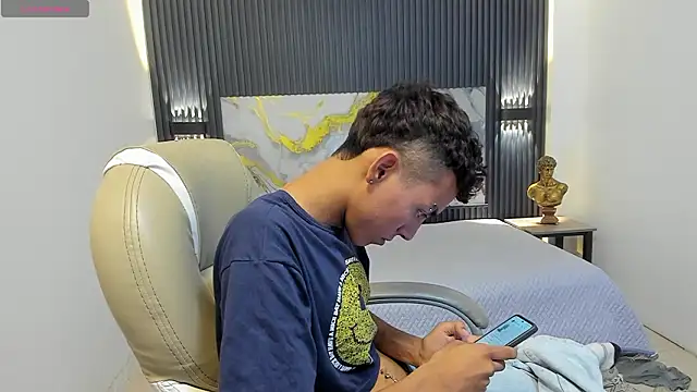 TaylerMiles online show from 01.17.26