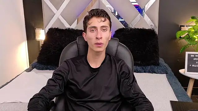 Snapshot of Ithan_Skin chatting on 01.13.26 Ithan Skin online show from 01.13.26