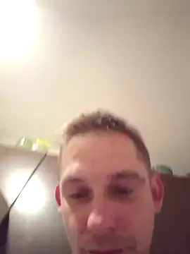 Snapshot of lsa_ chatting on 12.18.25 lsa online show from 12.18.25