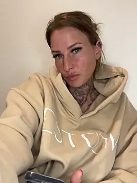 Klarry69 online show from 04.17.26