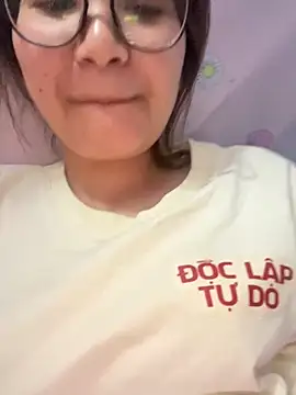 Thanhhuyen001 online show from 06.08.26