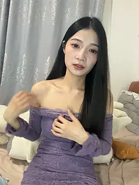 Snapshot of Nancy-999 chatting on 12.22.25 Nancy-999 online show from 12.22.25