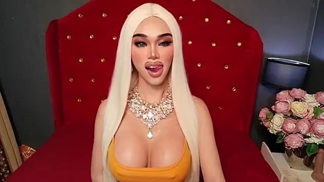 CelinaWintour online show from 12.22.25