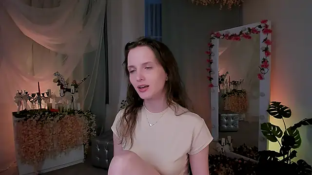 Snapshot of Ariadna_Shy chatting on 02.17.25 Ariadna Shy online show from 02.17.25