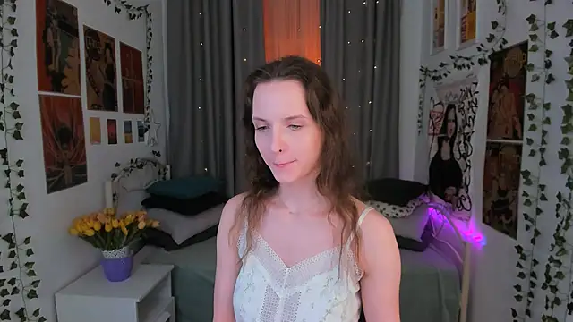 Snapshot of Ariadna_Shy chatting on 02.24.25 Ariadna Shy online show from 02.24.25