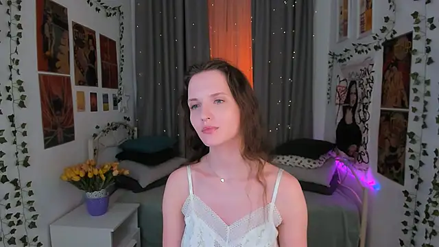 Snapshot of Ariadna_Shy chatting on 02.24.25 Ariadna Shy online show from 02.24.25