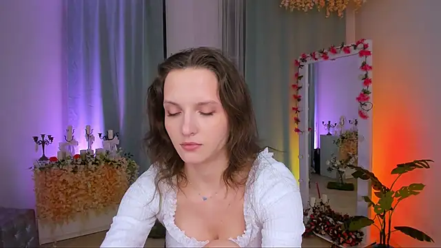 Snapshot of Ariadna_Shy chatting on 03.22.25 Ariadna Shy online show from 03.22.25