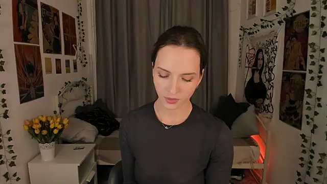 Snapshot of Ariadna_Shy chatting on 09.26.25 Ariadna Shy online show from 09.26.25