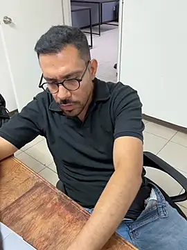 AdrianGarcia89 online show from 05.19.26