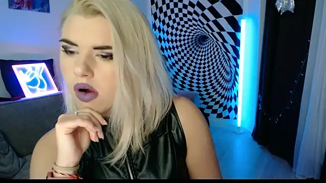 Snapshot of Ariana_Saint chatting on 01.17.26 Ariana Saint online show from 01.17.26