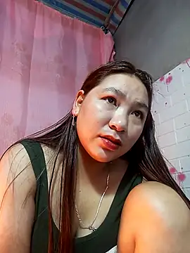 Snapshot of giang0055 chatting on 02.15.26 giang0055 online show from 02.15.26