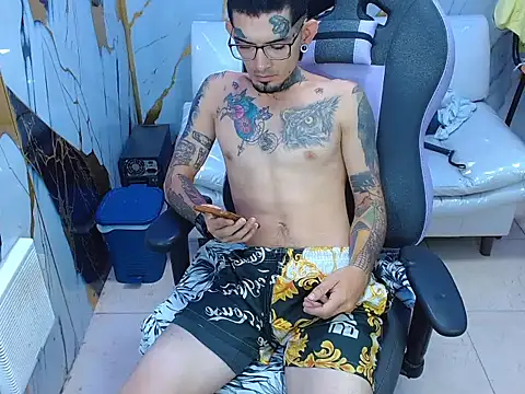 Snapshot of Boy_tatto77 chatting on 07.20.26 Boy tatto77 online show from 07.20.26