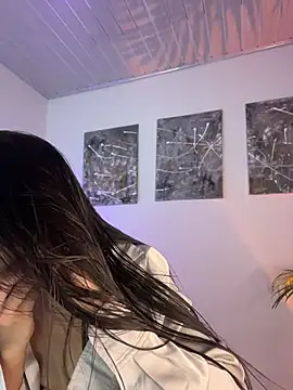 Nicollewest1 online show from 05.25.26