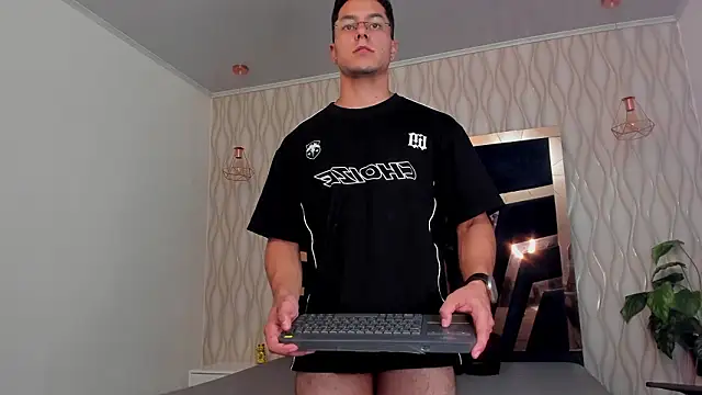 Snapshot of Noah_Clarkk chatting on 02.26.26 Noah Clarkk online show from 02.26.26