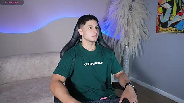 Noah Clarkk online show from 07.07.26