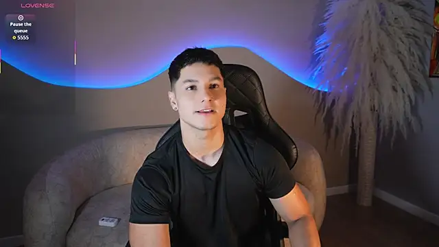 Noah Clarkk online show from 07.14.26
