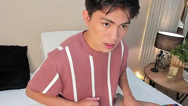 Thristan Leones online show from 04.10.26