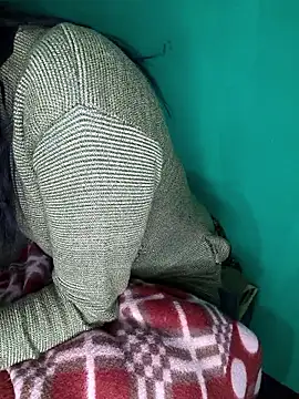 QWEEN7B online show from 12.22.25