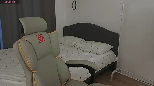 fallin lovee online show from 03.30.26