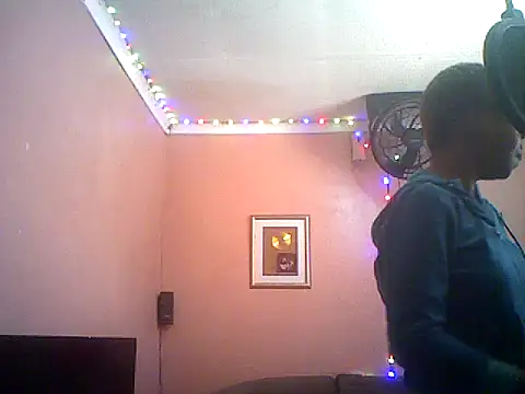 QUEENSasha27 online show from 12.22.25