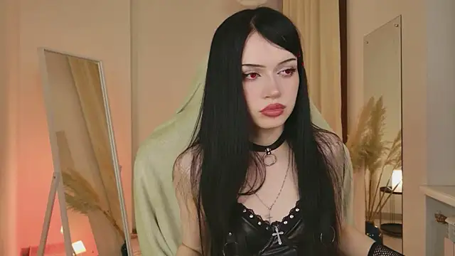 Dark Diva online show from 07.06.26