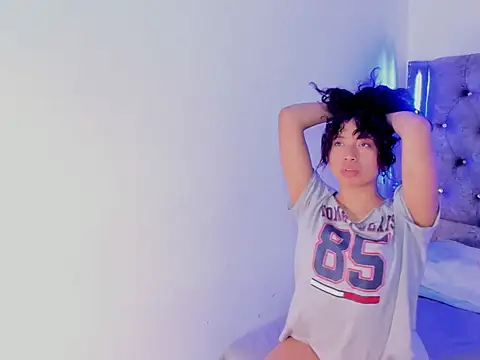 Mia Cavalli online show from 12.18.25