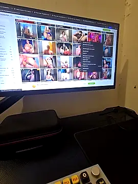 Snapshot of SpongedThinking chatting on 02.26.26 SpongedThinking online show from 02.26.26