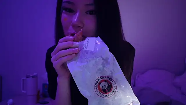 luvvivii online show from 01.16.26