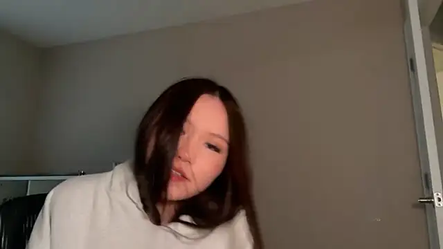 luvvivii online show from 05.19.26