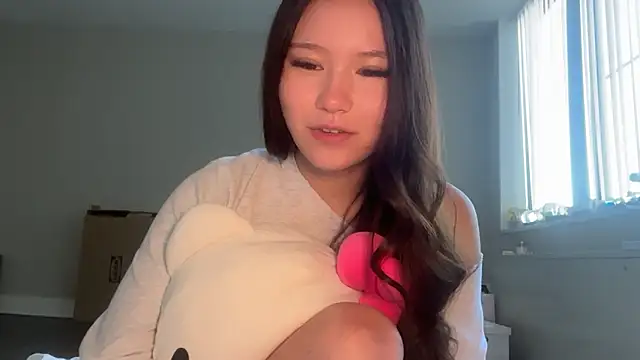 luvvivii online show from 06.04.26
