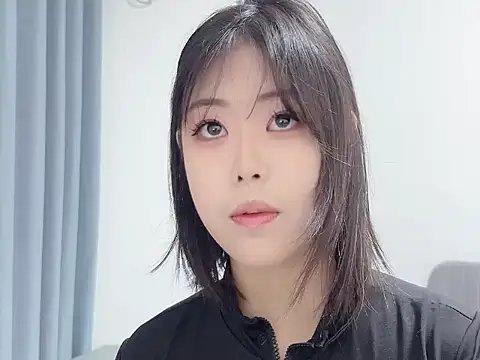 smalldaisy online show from 12.22.25