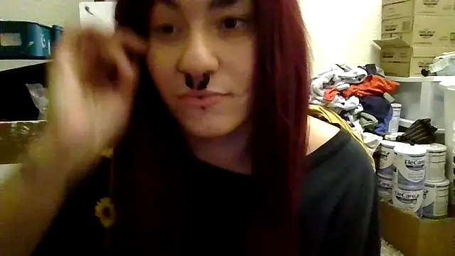 Snapshot of GabbyDaniella chatting on 12.20.25 GabbyDaniella online show from 12.20.25