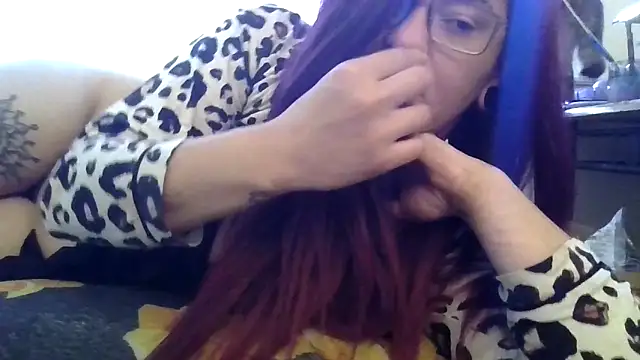 Snapshot of GabbyDaniella chatting on 12.21.25 GabbyDaniella online show from 12.21.25