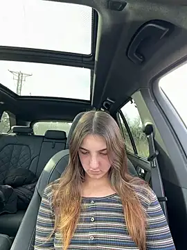 Just-Dori online show from 12.21.25